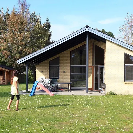 Three-bedroom Holiday In Vaeggerlose 26 *